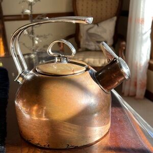 Chantal Copper 1.8 qt., Two Tone Hohner Harmonica Whistle Tea Kettle. Decor.